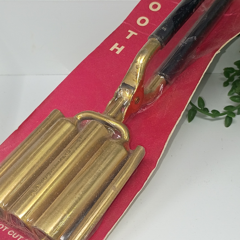 Gold Triple Barrel Hair Waver - Women Hair Tool - Picture 3 of 8